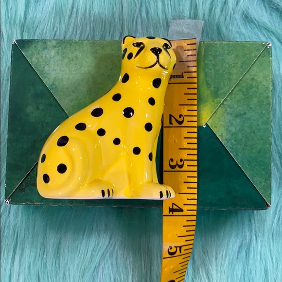 Live In The Sunshine Cheetah Salt & Pepper Set - Picture 6 of 9